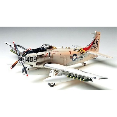 Tamiya Douglas A-1H/AD 6 Skyraider 1:48