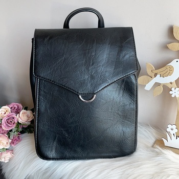 Image 1 of Кожена Черна дамска Раница Модел-20076