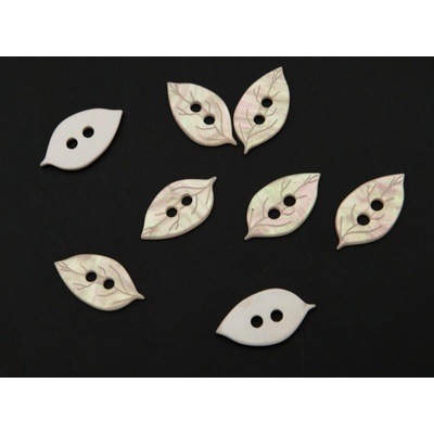 Dierkový gombík - lístoček - perleťovo biela - 1cm x 1,9 cm
