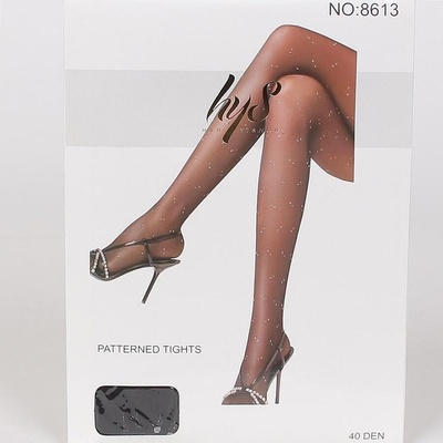 Чорапогащник в черно на бели точки