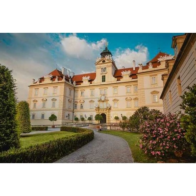 Kouzelný pobyt na zámku Valtice se snídaní a romantickou večeří pro 2 osoby na 2 noci