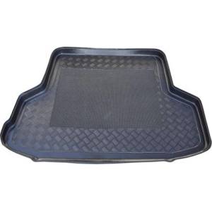 CarMart Стелка за багажник за Mitsubishi Carisma (2000-2005) 5 doors