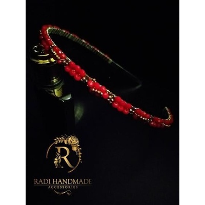 Radi handmade Тънка диадема с червени кристали и златисти елементи (555)