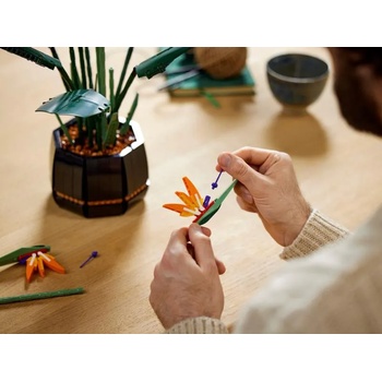 Image 1 of LEGO® ICONS™ - Creator - Bird of Paradise (10289)