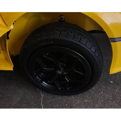 Mamido Náhradné nafukovacie koleso s puklicou pre Lamborghini Revuelto
