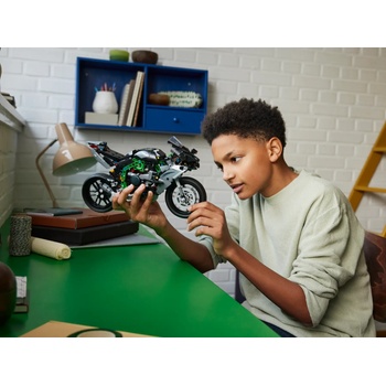 LEGO® Technic - Kawasaki Ninja H2R (42170)