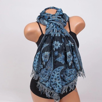 Image 1 of Дамски зимен шал в синьо и черно с цветя и орнаменти