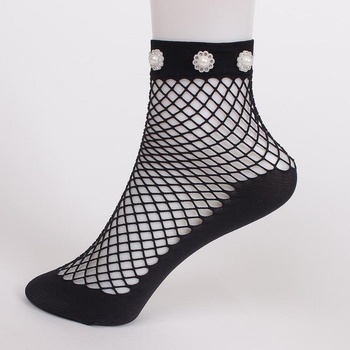 Image 1 of Къси мрежести чорапи в черно с бели цветя