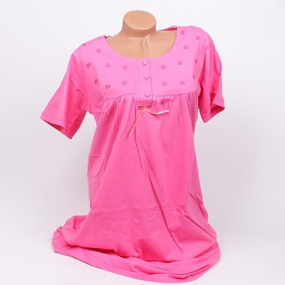 Макси памучна нощница в розов цвят с копчета и бродирани цветя