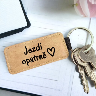 Přívěsek na klíče Ahome Kožená Jezdi opatrně – Zboží Dáma