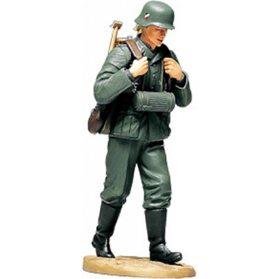 Tamiya 36311 Plastový model Německý kulomet Munice-Belt Loader 1:16