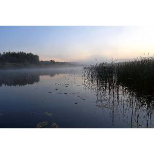 DIMEX ART Флизелинов фототапет река преди зазоряване 375 x 250 см