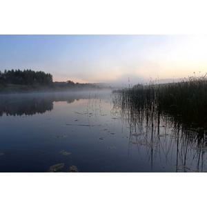 DIMEX ART Флизелинов фототапет река преди зазоряване 375 x 250 см