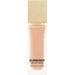 Burberry Beyond Wear Perfecting Matte Foundation течен фон дьо тен с матов завършек цвят Light Cool 45 30ml