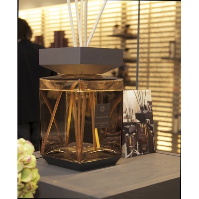 Locherber Milano VIP Vonný difuzér s tyčinkami z buku DOKKI COTTON 5000 ml