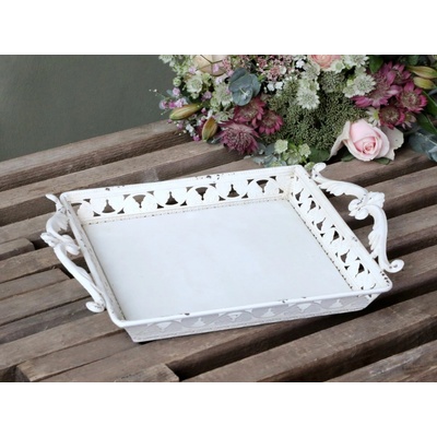 Chic Antique Krémový dekoračný kovový podnos s ušami Hallia 22x29x5cm