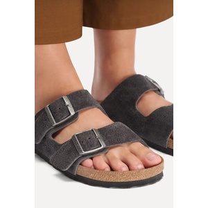 Birkenstock чехли от велур Arizona