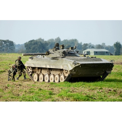 Armádní kombo 2 - BVP a kalašnikov