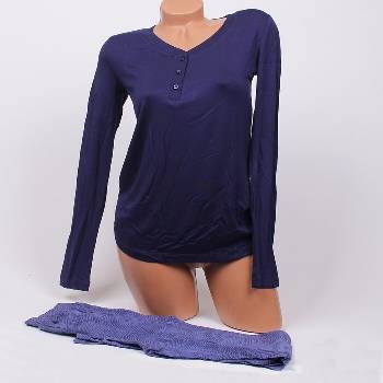 Стилна пижама в тъмносин цвят с копчета