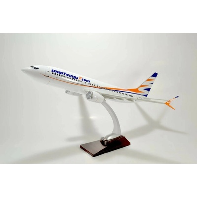 Shantou Tongde Boeing 737 MAX8 SmartWings 2000s Colors 1:100