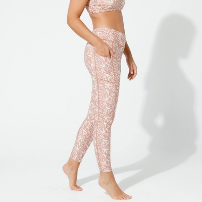 Športové legíny s vysokým pásom a vreckami oriešková