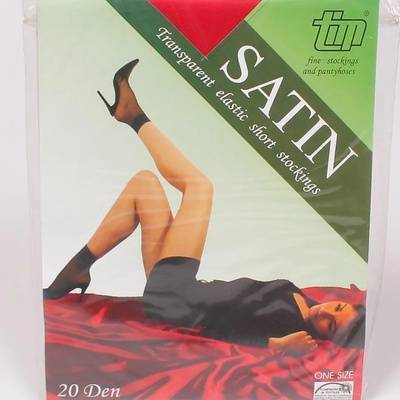 Къси чорапи в червен цвят - 20 den