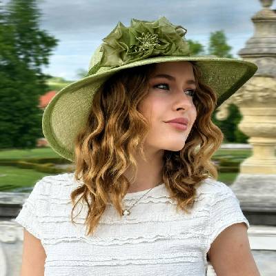Krumlovanka Luxusní společenský klobouk sinamay hat ideální na dostihy Co-A6263 zelený