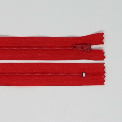 Spirálový zip, šíře 3 mm, délka 45 cm, červená
