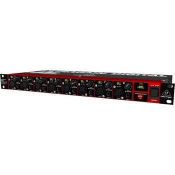 Behringer ADA8200