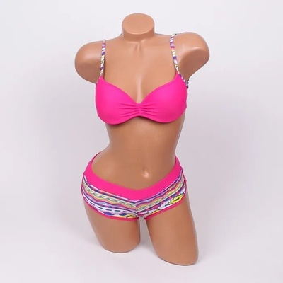 Бански с боксер в цикламено и цветни райета