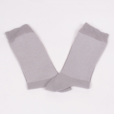 Светлосиви мъжки чорапи