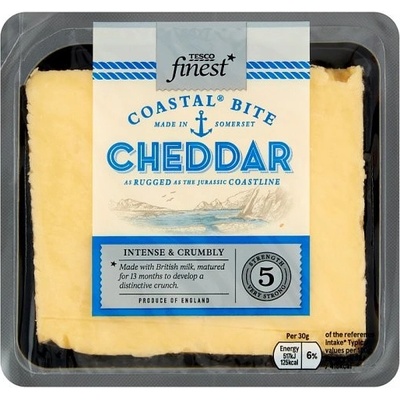 Tesco Finest Cheddar tvrdý zrejúci plnotučný syr 200 g