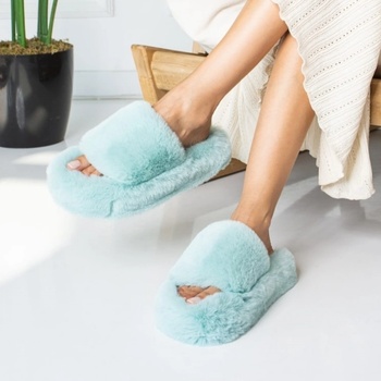 Image 1 of Дамски пухкави пантофи в ментов цвят