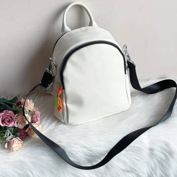 Image 1 of Бяла Дамска Чанта Раница - Модел 8812