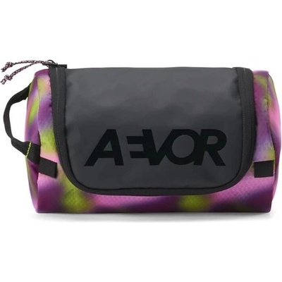 Aevor toaletní taška Wash Pack Proof psychedelic slush