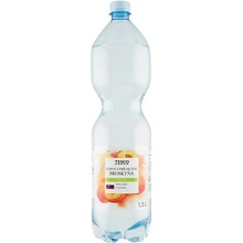Tesco Nápoj s príchuťou broskyňa perlivý 1,5 l