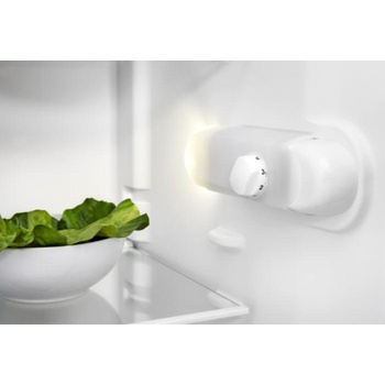 Image 1 of Indesit SI6 2 W