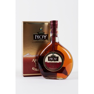 Noy Araspel 5y 40% 0,7 l (karton)