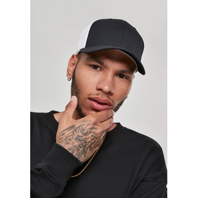 Urban Classics Шапка с козирка в черно и бяло Flexfit Ultrafibre & Airmesh UB-6533T-00826 - Черен, размер S/M