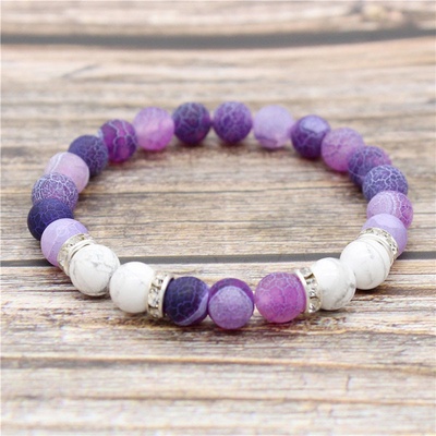 Budnej minerální LAURA z achátu a howlitu MN1028