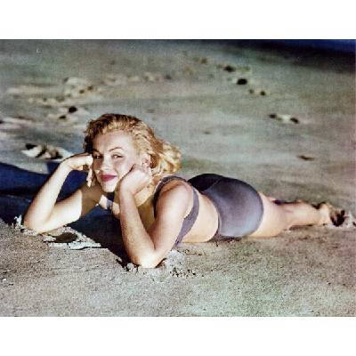 BRIDGEMAN IMAGES Plakát, Obraz - Marilyn Monroe lying on a beach in Los Angeles, 1951, 40 × 30 cm