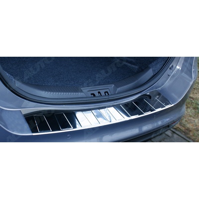kryt hrany kufra Ford Mondeo V 2014 Liftback