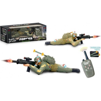 ICOM POLAND Voják lezoucí na vysílačku – Zbozi.Blesk.cz