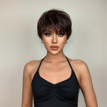 Jane Pixie tmavohnedá parochňa s ofinou