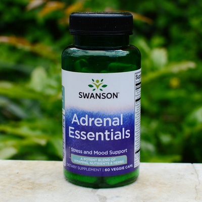 Swanson Adrenal Essentials 60 rostlinných kapsúl