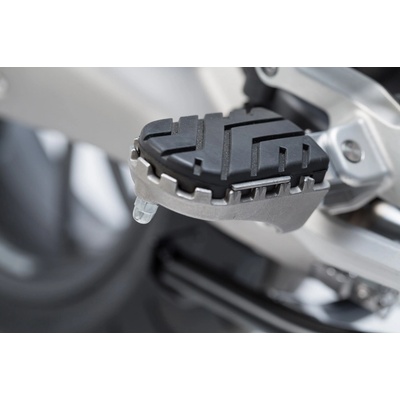 Bmw R1200R / R1200Rs (15.-) - stupačky Ion SW-Motech