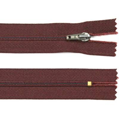 Spirálový zip no.3 nerozepínací 22cm - více barev color: 579 vínová
