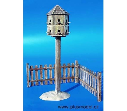 Plus Model Pigeonry 1:35