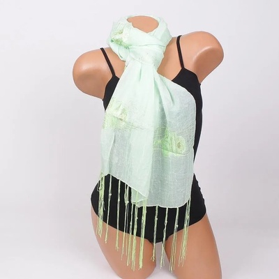 Светлозелен шал с бродирани цветя и перлички