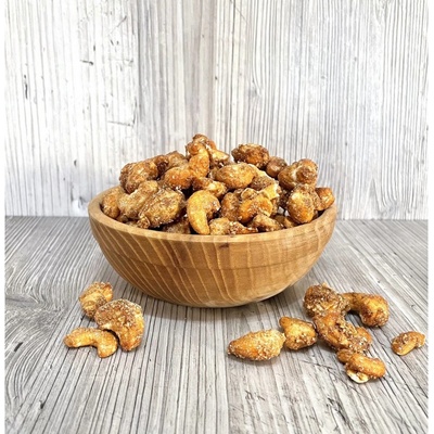 Titanus Kešu oříšky ve slaném karamelu s medem 250 g